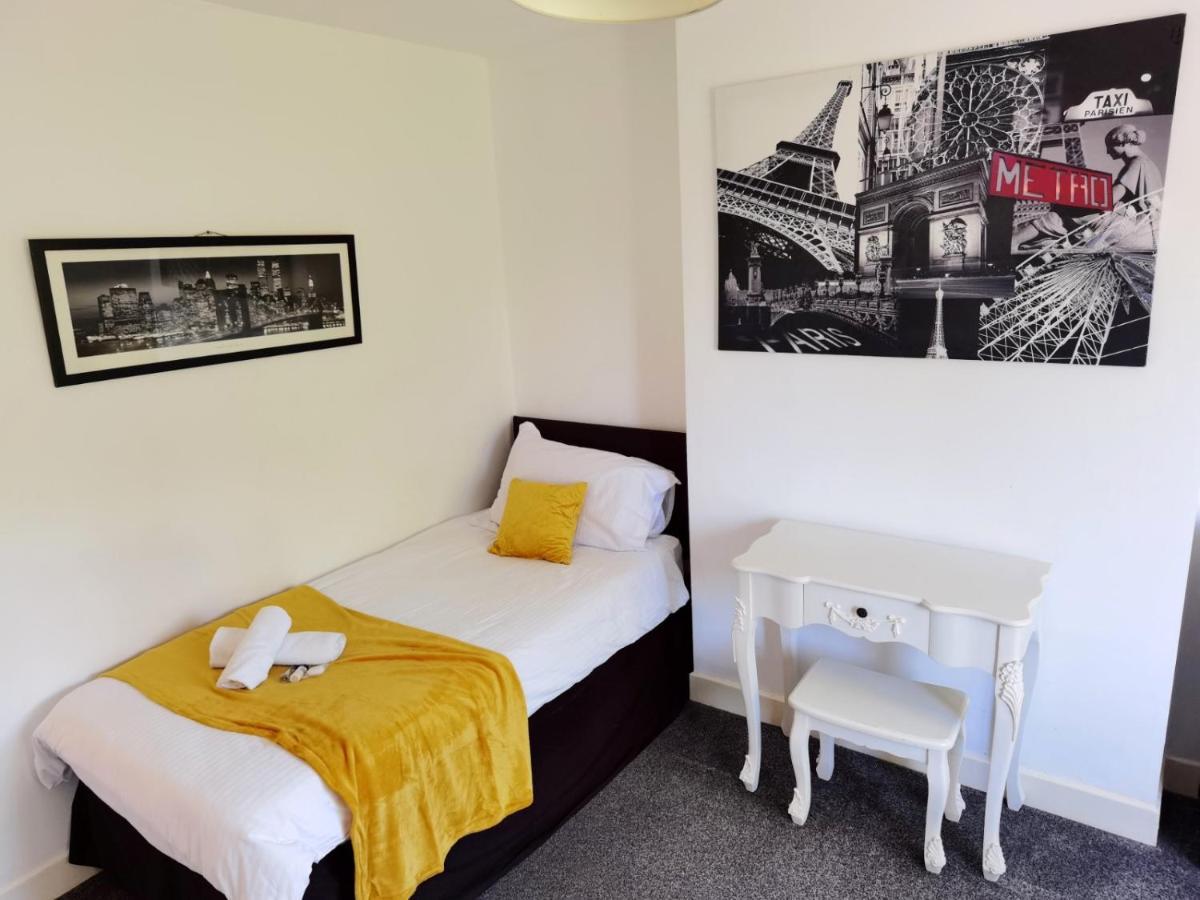 诺丁汉Perry Road, Beautiful Large House Available For Guests And Contractors Parking Wifi别墅 外观 照片