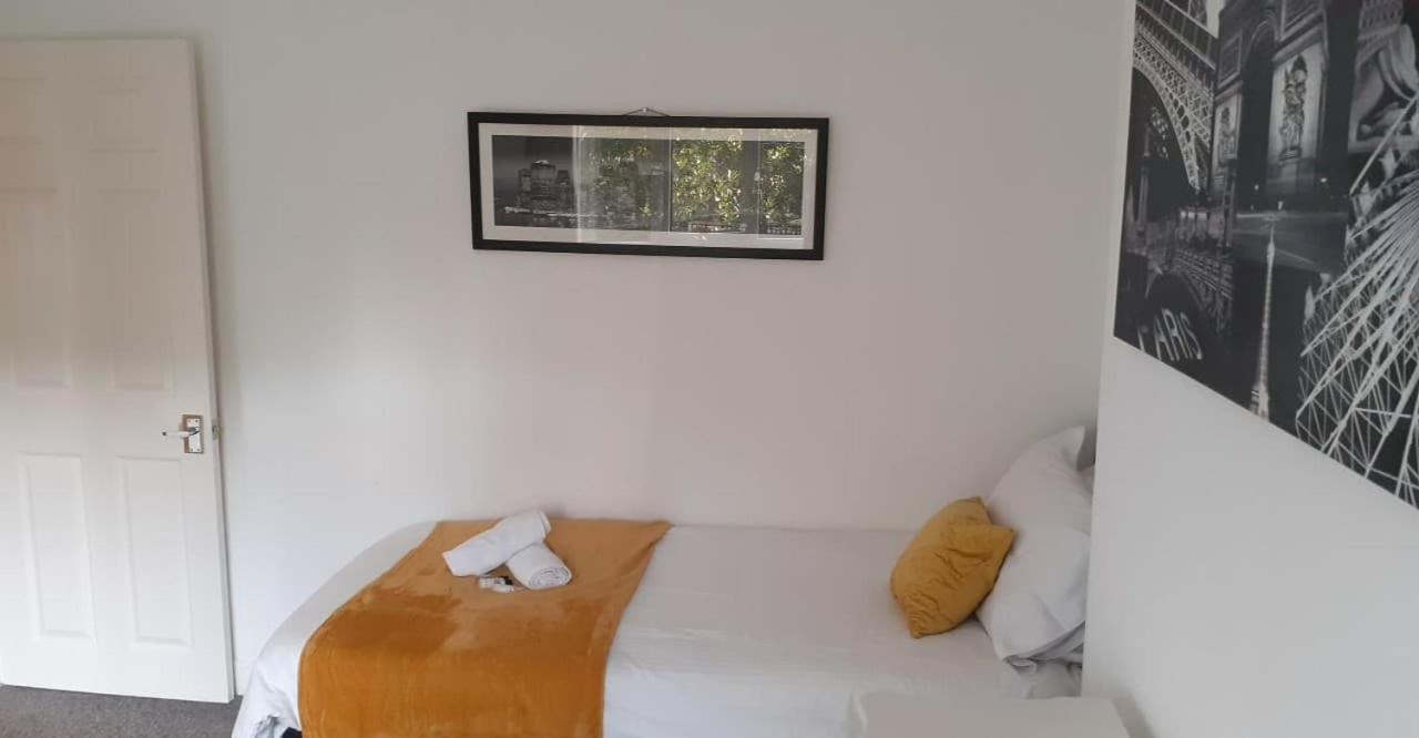 诺丁汉Perry Road, Beautiful Large House Available For Guests And Contractors Parking Wifi别墅 外观 照片
